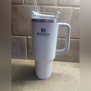 Stanley white 40 oz